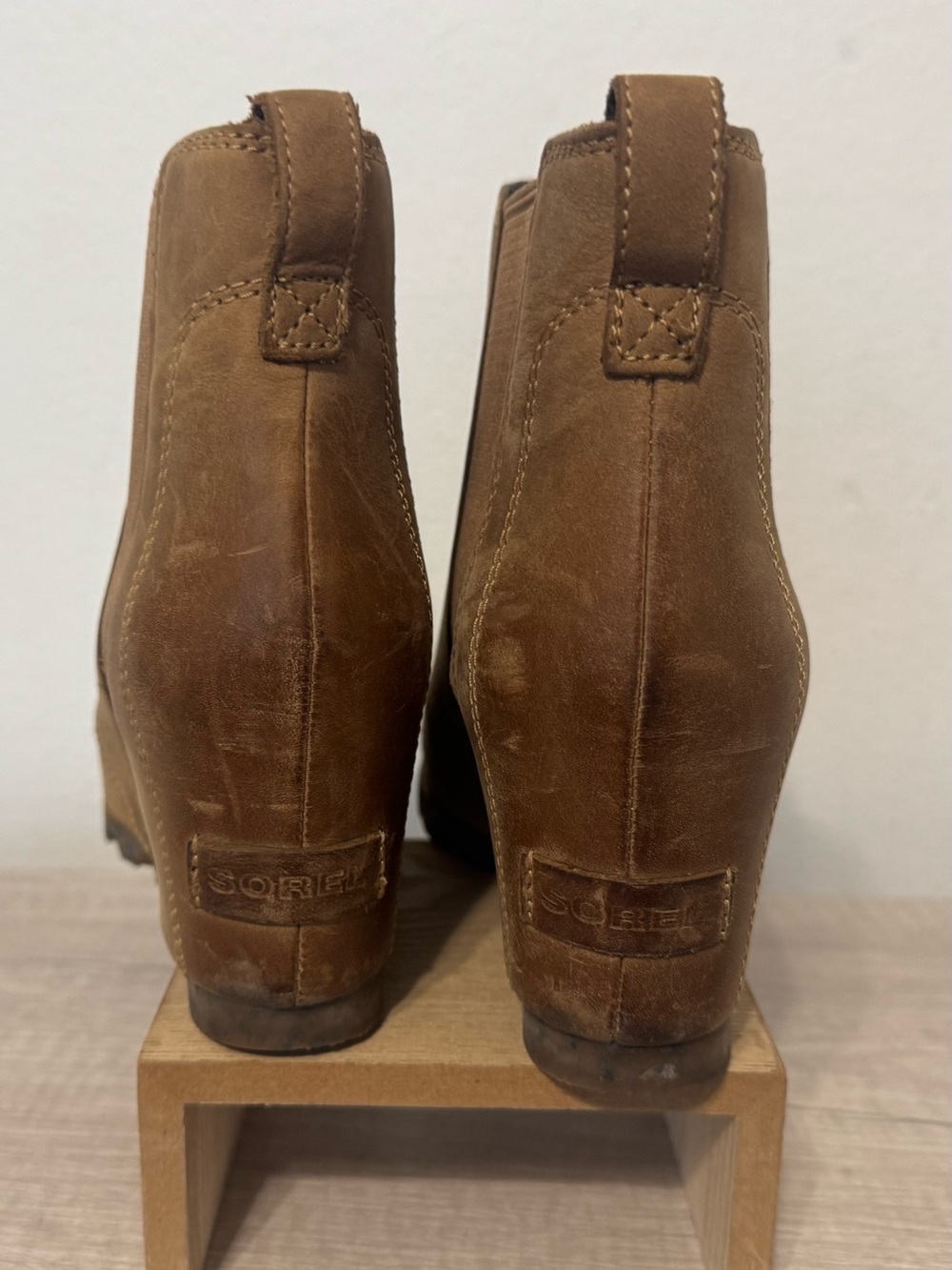 Sorel Lea Wedge Joan of Arctic Chelsea Boot Brown Leather Waterproof Lug Sole 7 - Picture 6 of 7